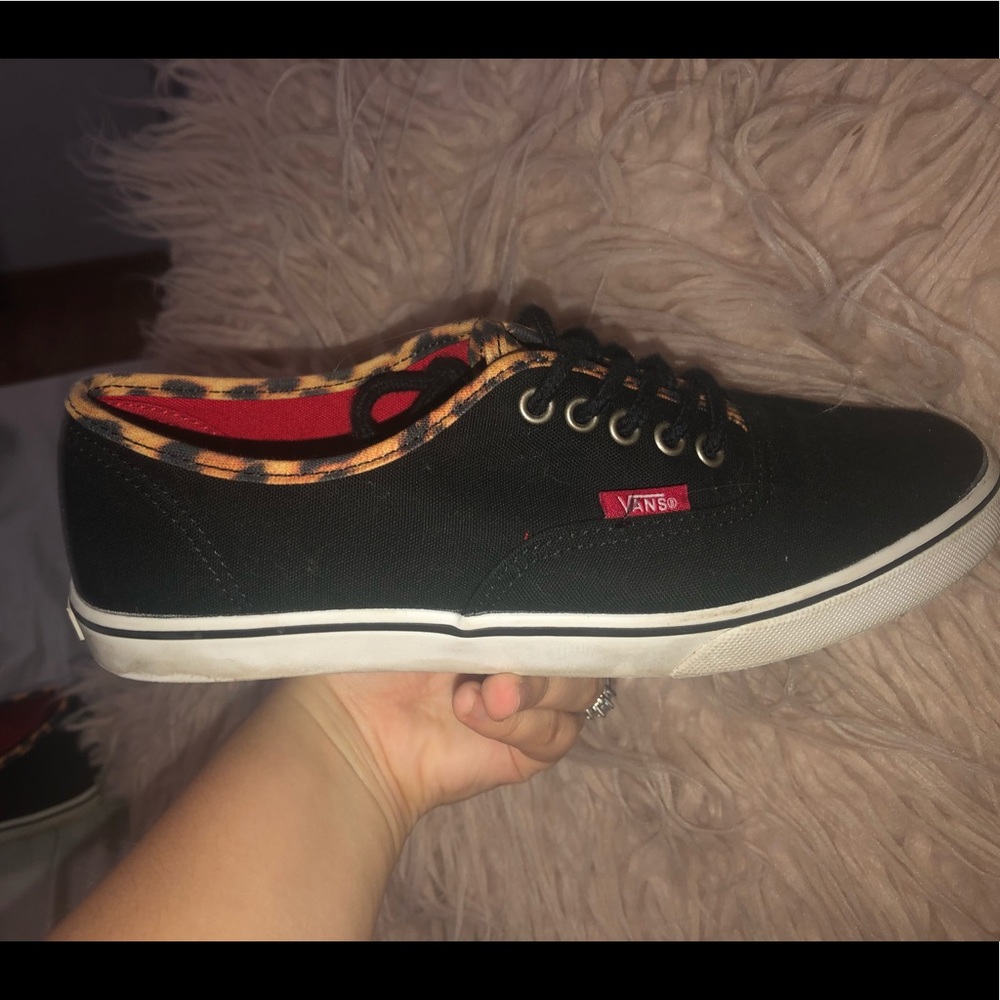 Authentic Style Vans - Picture 4 of 4